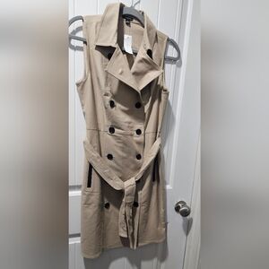 Ann Taylor New women's Tan Sleeveless Vest/dress Size 6